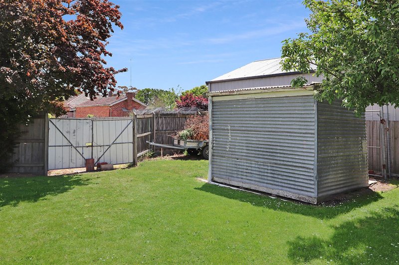 Photo - 28 Fairview Avenue, Yarram VIC 3971 - Image 12