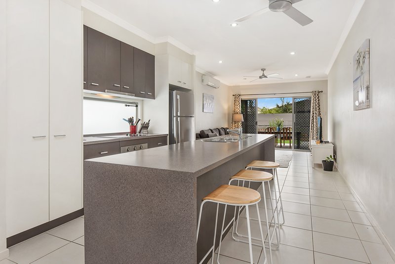 Photo - 28 Feathertop Circuit, Caloundra West QLD 4551 - Image 5