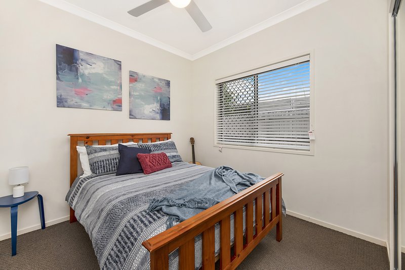 Photo - 28 Feathertop Circuit, Caloundra West QLD 4551 - Image 10