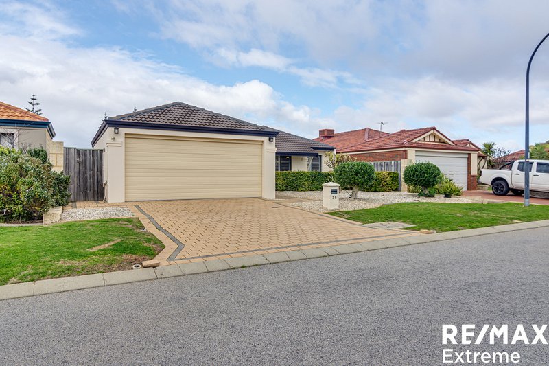 Photo - 28 Ferndale Corner, Mindarie WA 6030 - Image 2