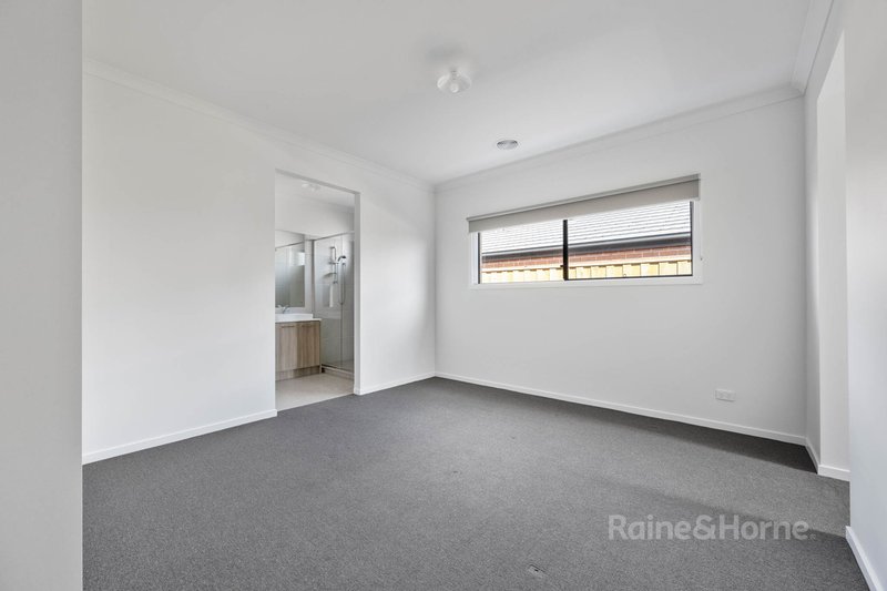 Photo - 28 Figwood Drive, Diggers Rest VIC 3427 - Image 8