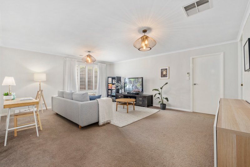 Photo - 28 Fitchett Street, Garran ACT 2605 - Image 5