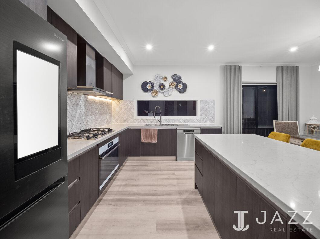 4-bedroom house at 28 Flatbush Avenue, Point Cook VIC 3030, , Victoria