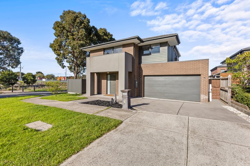 Photo - 28 Flourish Circuit, Greenvale VIC 3059 - Image 1