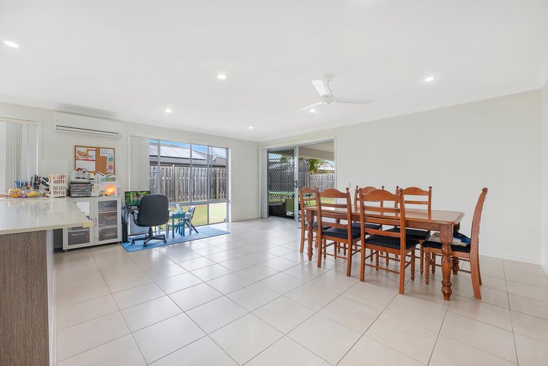 Photo - 28 Fodora Place, Burpengary East QLD 4505 - Image 4