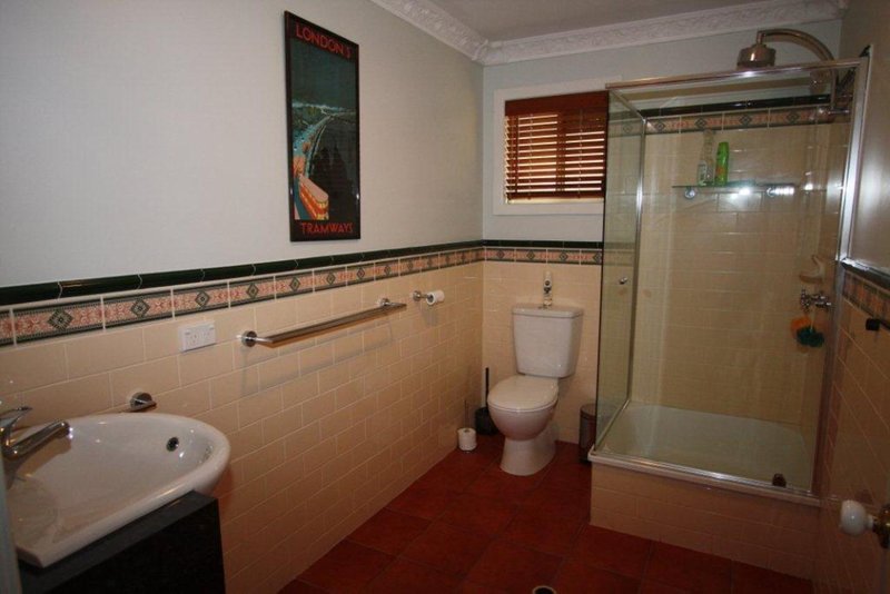 Photo - 28 Forbes Avenue, Frenchville QLD 4701 - Image 15