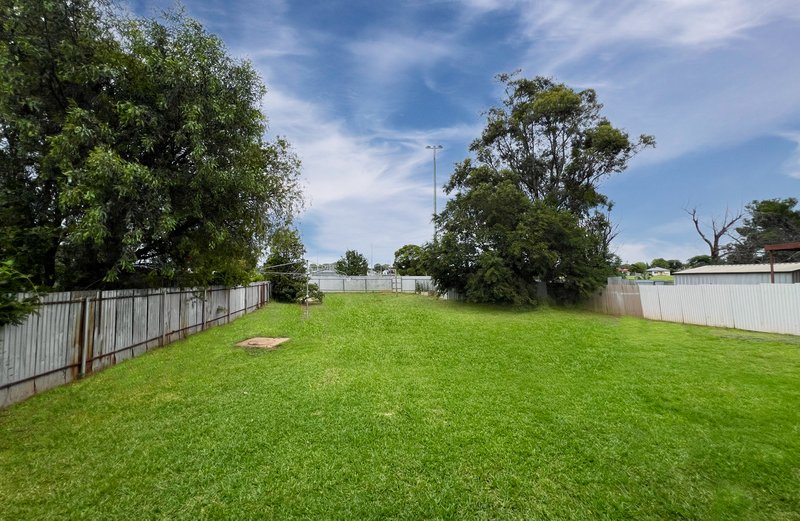 Photo - 28 Forbes Road, Parkes NSW 2870 - Image 8