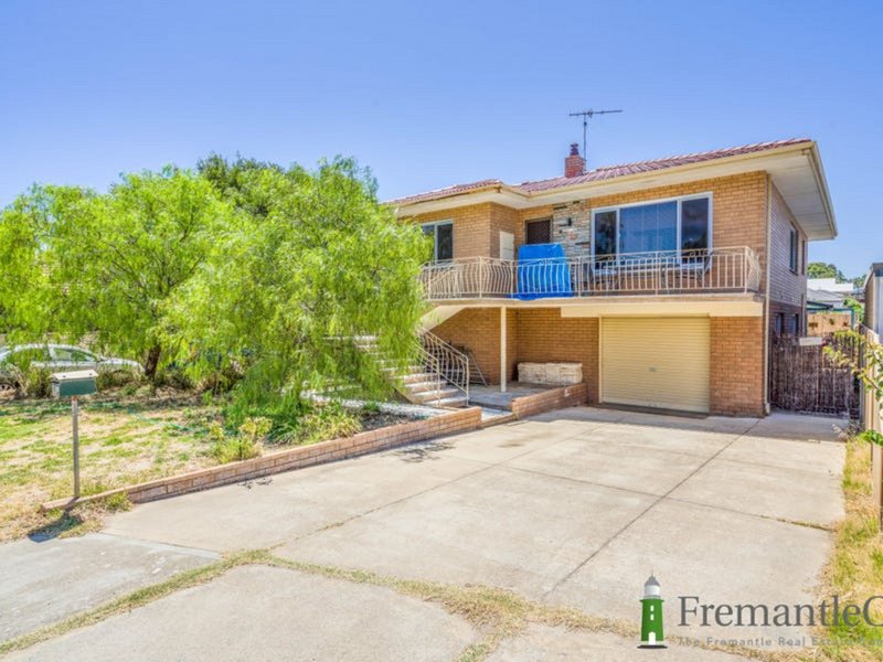 Photo - 28 Forrest Road, Hamilton Hill WA 6163 - Image 1