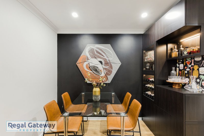 Photo - 28 Forster Place, Lake Coogee WA 6166 - Image 4
