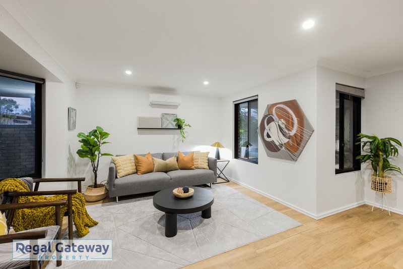 Photo - 28 Forster Place, Lake Coogee WA 6166 - Image 10