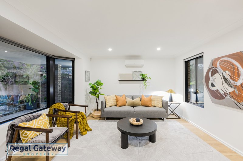 Photo - 28 Forster Place, Lake Coogee WA 6166 - Image 11