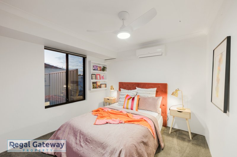 Photo - 28 Forster Place, Lake Coogee WA 6166 - Image 14