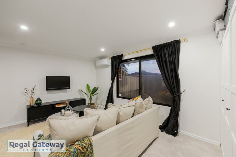 Photo - 28 Forster Place, Lake Coogee WA 6166 - Image 18