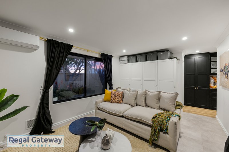 Photo - 28 Forster Place, Lake Coogee WA 6166 - Image 19