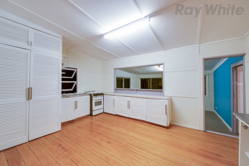 Photo - 28 Frederick Street, Newtown QLD 4305 - Image 5