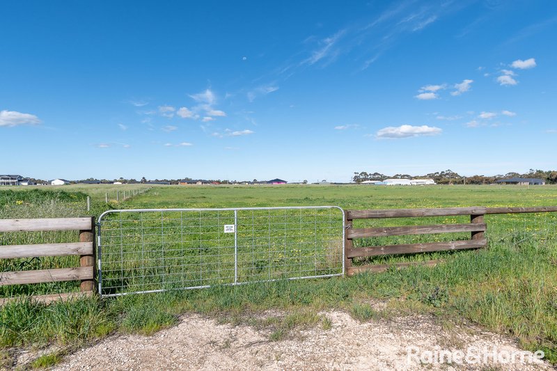 Photo - 28 Frisk Court, Strathalbyn SA 5255 - Image 4