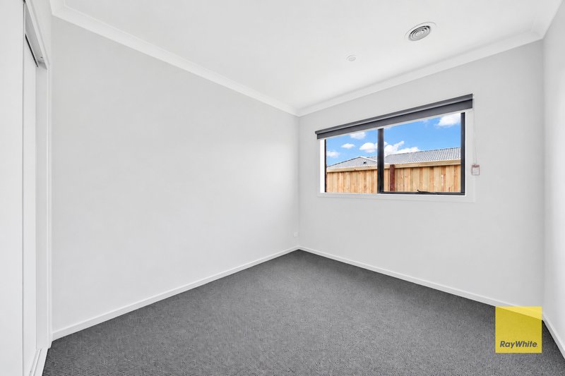 Photo - 28 Galium Road, Tarneit VIC 3029 - Image 10