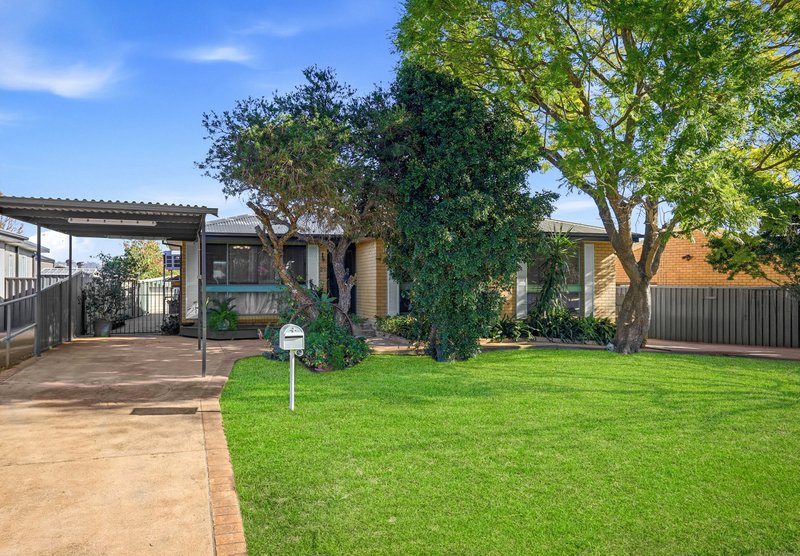 Photo - 28 Gandell Crescent, South Penrith NSW 2750 - Image 1
