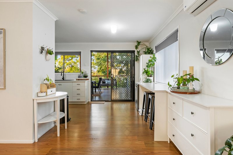 Photo - 28 Garbala Drive, Strathpine QLD 4500 - Image 7