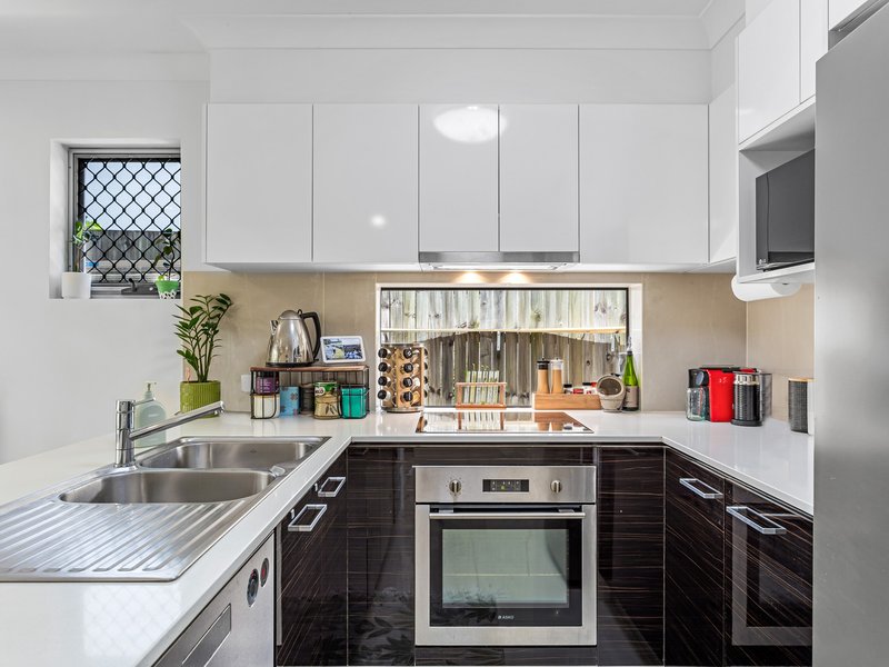 Photo - 2/8 Gary Street, Morningside QLD 4170 - Image 6