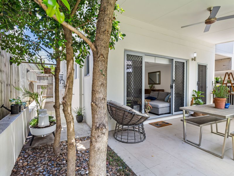 Photo - 2/8 Gary Street, Morningside QLD 4170 - Image 11