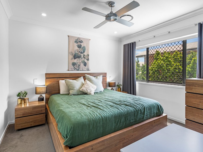 Photo - 2/8 Gary Street, Morningside QLD 4170 - Image 12