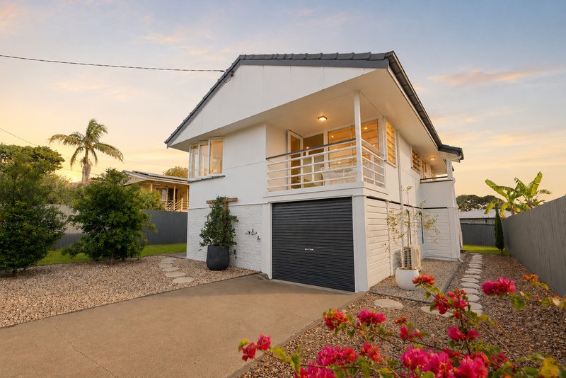 Photo - 28 Gateway Street, Wynnum West QLD 4178 - Image 1