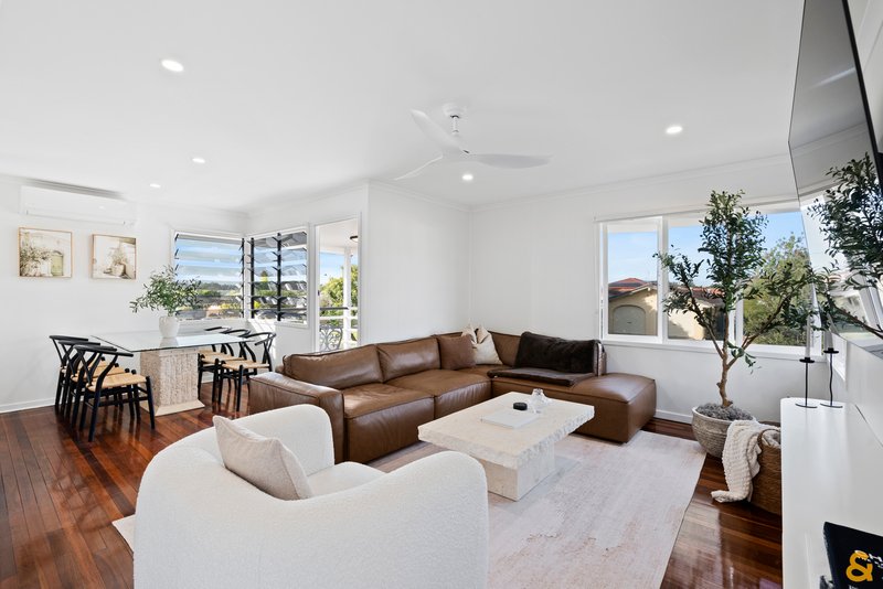 Photo - 28 Gateway Street, Wynnum West QLD 4178 - Image 3