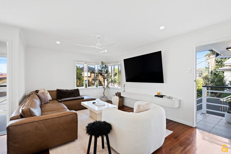 Photo - 28 Gateway Street, Wynnum West QLD 4178 - Image 4