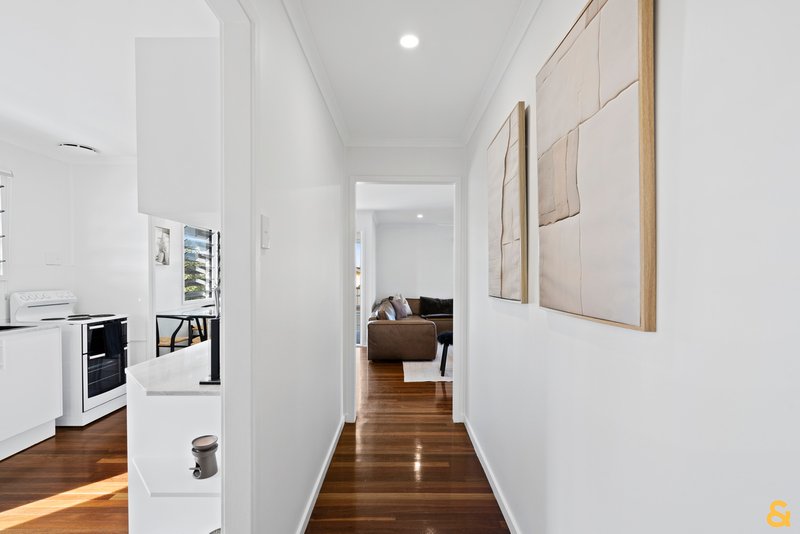 Photo - 28 Gateway Street, Wynnum West QLD 4178 - Image 8