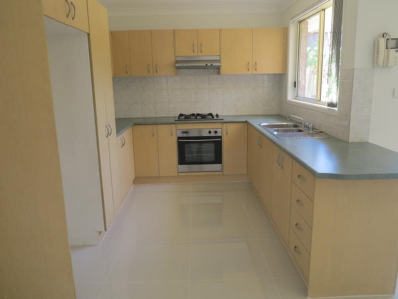 Photo - 28 Geraldton Street, Prestons NSW 2170 - Image 2