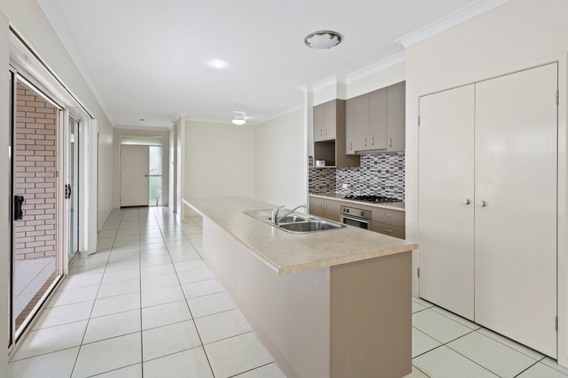 Photo - 28 Gibbs Street, North Lakes QLD 4509 - Image 4