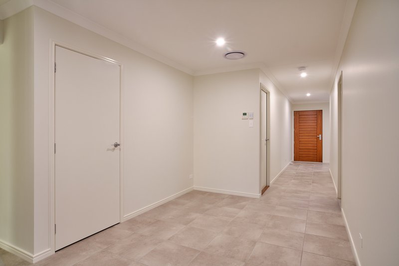 Photo - 28 Girramay Street, Yarrabilba QLD 4207 - Image 10