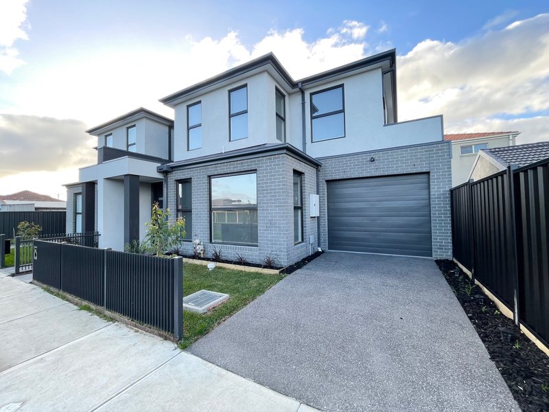 Photo - 28 Glade Avenue, Altona North VIC 3025 - Image 3