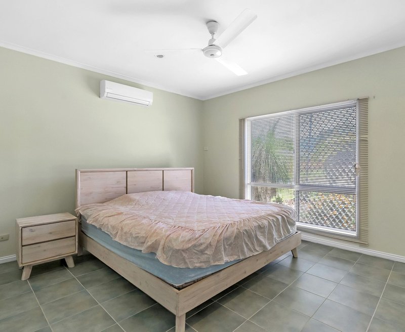 Photo - 28 Golden Grove Drive, Bentley Park QLD 4869 - Image 8
