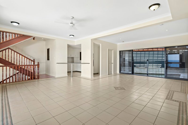 Photo - 2/8 Golden Orchid Drive, Airlie Beach QLD 4802 - Image 9