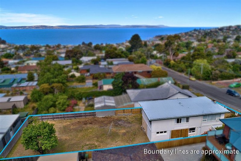 28 Gourlay Street, Blackmans Bay TAS 7052