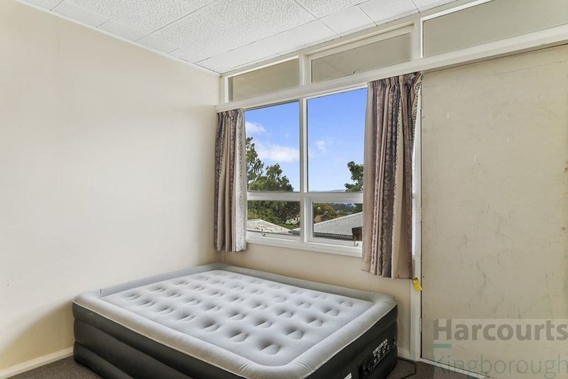 Photo - 28 Gourlay Street, Blackmans Bay TAS 7052 - Image 8