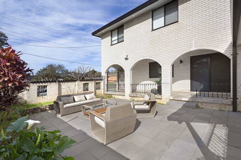 Photo - 28 Grace Crescent, Merrylands NSW 2160 - Image 11