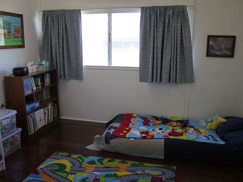 Photo - 28 Graham Street, Ayr QLD 4807 - Image 10