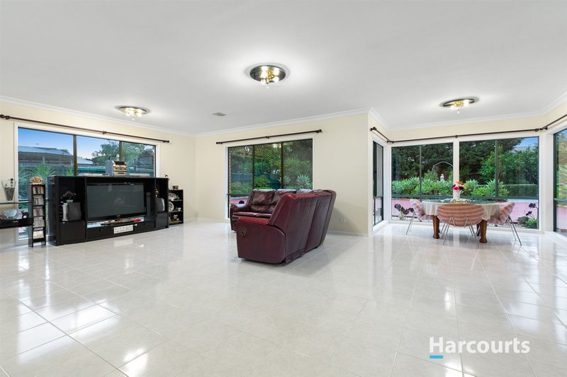 Photo - 28 Grange Drive, Lysterfield VIC 3156 - Image 3