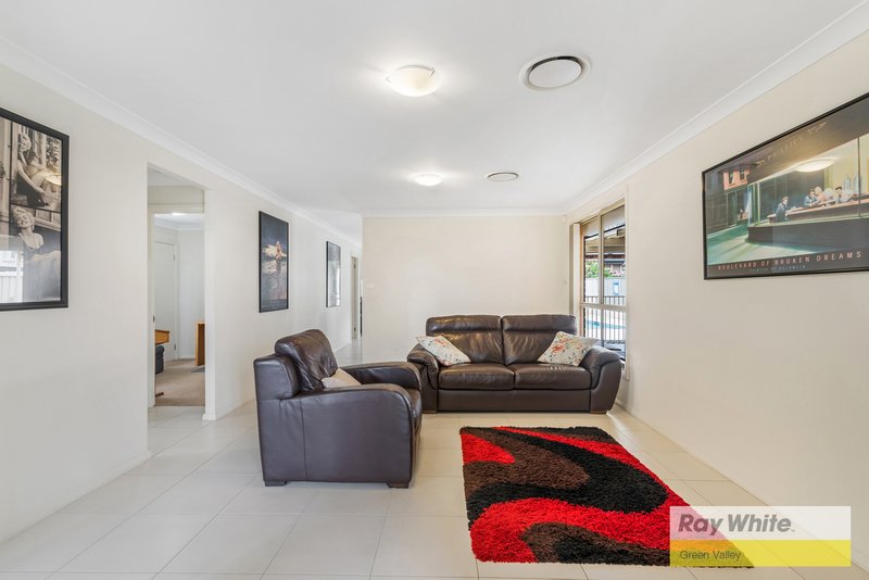 Photo - 28 Graziers Way, Carnes Hill NSW 2171 - Image 3