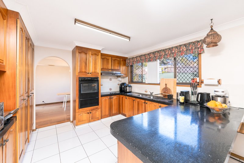 Photo - 28 Greenleaf Street, Sunnybank Hills QLD 4109 - Image 5