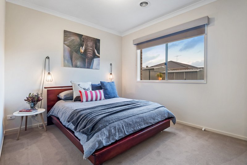 Photo - 28 Grevillea Street, Craigieburn VIC 3064 - Image 12