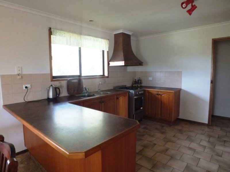 Photo - 28 Griffin Road, Leongatha VIC 3953 - Image 7