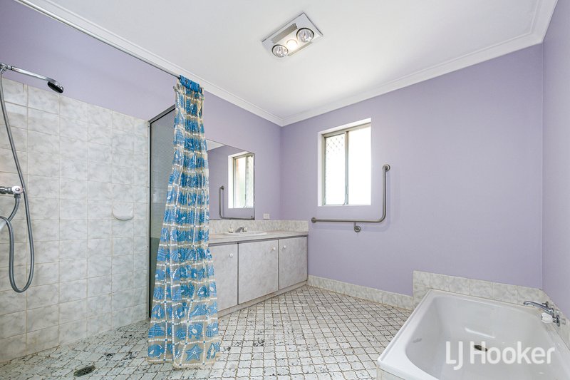 Photo - 28 Griffith Way, Thornlie WA 6108 - Image 20