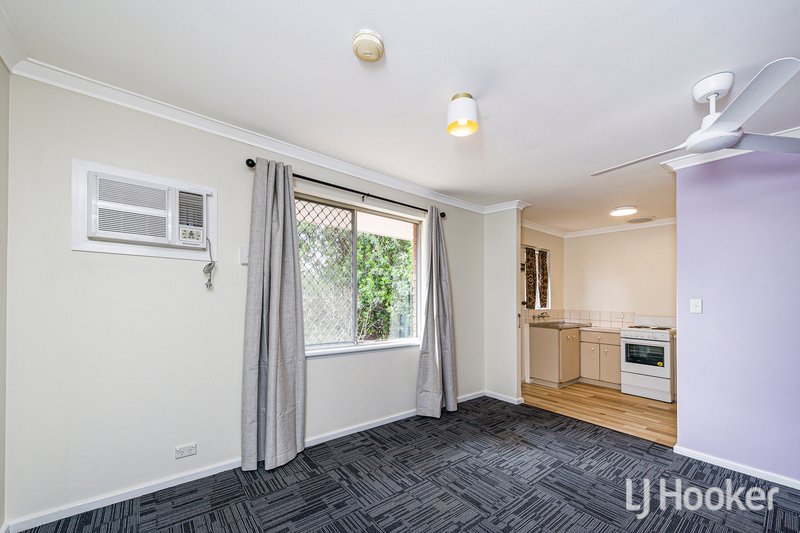 Photo - 28 Griffith Way, Thornlie WA 6108 - Image 21
