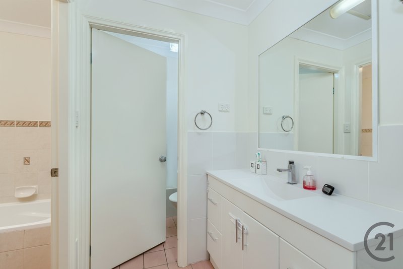 Photo - 2/8 Grove Place, Cameron Park NSW 2285 - Image 6