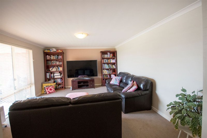 Photo - 28 Gunton Circle, Castletown WA 6450 - Image 5