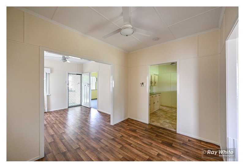 Photo - 28 Hamilton Avenue, Wandal QLD 4700 - Image 11